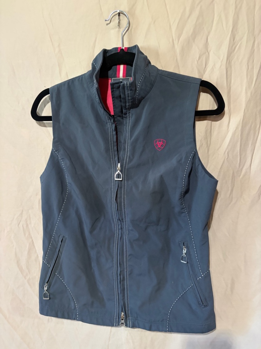 Ariat vest